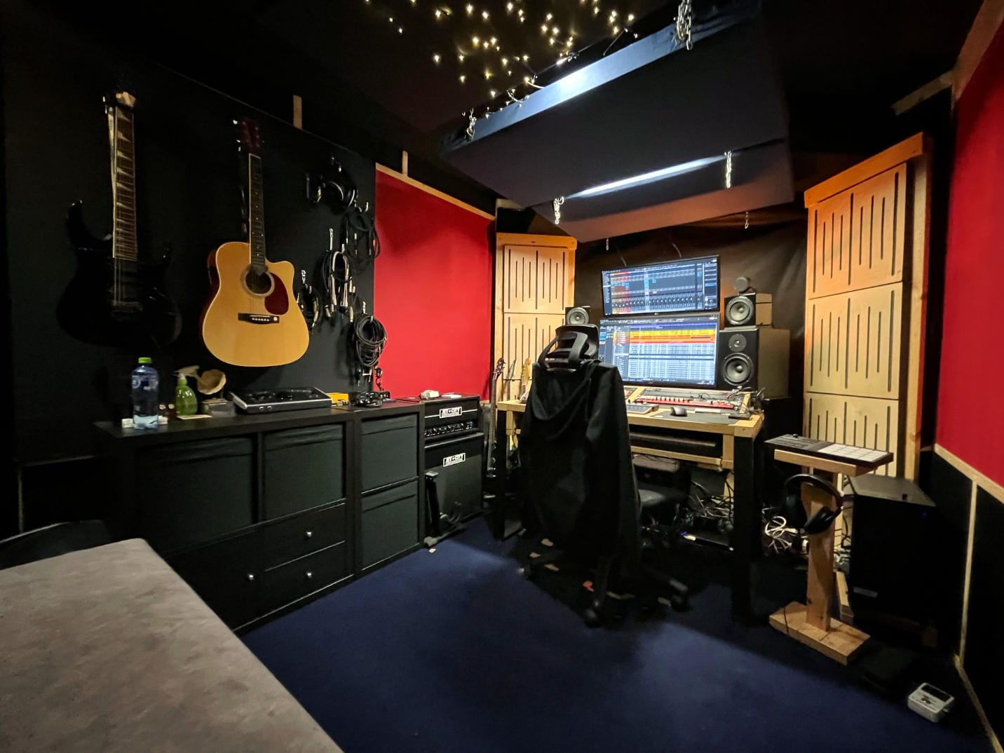 Reżyserka studia nagraniowego Pulsar Studio